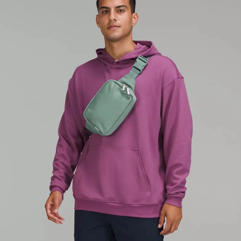 Lululemon everywhere belt bag Tidewater Teal large New with tags - Picture 4 of 4